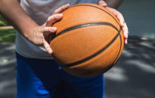 how to choose a basketball